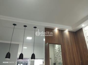 NULL · Casa residencial disponível para venda no bairro Jardim Canaã em Uberlândia-MG