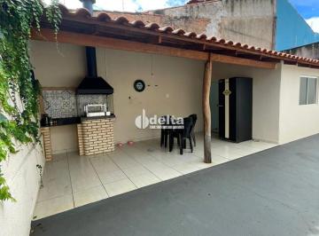 Casa · 360m² · 3 Quartos · 3 Vagas · Casa disponível para venda no bairro Cidade Jardim em Uberlândia MG