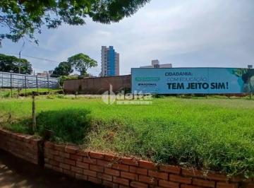 Comercial · 1330m² · Área disponível para venda 1.330 m² no bairro Tabajaras em Uberlândia-MG