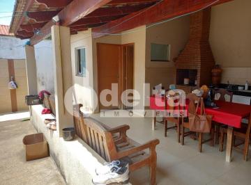 NULL · Casa residencial disponível para venda no bairro Granada em Uberlândia-MG