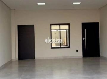 Casa · 250m² · 3 Quartos · 2 Vagas · Casa com 3 quartos sendo 1 suíte disponível para venda no bairro Aclimação em Uberlândia-MG