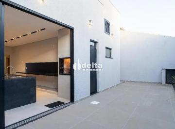 Casa · 250m² · 3 Quartos · 2 Vagas · Casa disponível para venda no bairro Jardim Europa em Uberlândia MG