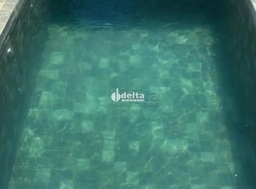 Casa · 360m² · 3 Quartos · 4 Vagas · Casa no condomínio Splendido disponível para venda em Uberlândia-MG