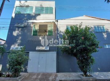 NULL · Casa residencial com 3 quartos sendo 1 suíte disponível para venda no bairro San