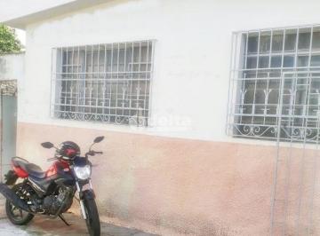 NULL · Casa residencial disponível para venda no bairro Nossa Senhora Aparecida em Uber