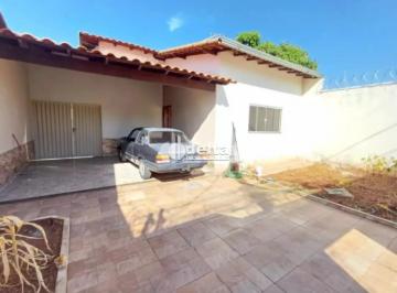 Casa · 126m² · 3 Quartos · 4 Vagas · Casa residencial disponível para venda no bairro Pampulha em Uberlândia-MG