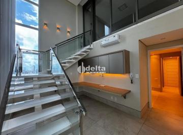 Apartamento · 300m² · 5 Quartos · 4 Vagas · Apartamento com 5 suítes disponível para venda no bairro Martins em Uberlândia-MG