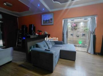 Photo 1 · Casa com 3 quartos sendo 1 suíte disponível para venda no bairro Custódio Pereir