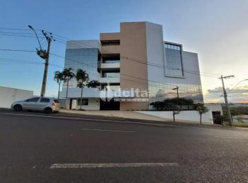 Comercial · 1400m² · 38 Vagas · Prédio Comercial disponível para venda e locação no bairro Gávea em Uberlândia-MG
