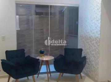 Casa · 190m² · 3 Quartos · 1 Vaga · Casa 3 quartos, sendo 1 suíte disponível para venda no bairro Custódio Pereira em Uberlândia-MG