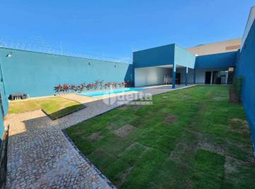 NULL · Casa disponível para venda no bairro Daniel Fonseca em Uberlândia-MG