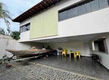 Casa · 351m² · 4 Quartos · 4 Vagas · Casa com 4 quartos sendo 2 suíte  disponível para venda no bairro Vigilato Pereira em Uberlândia-MG