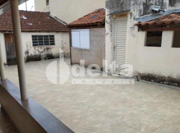 NULL · Casa Residencial disponível para venda no bairro Martins em Uberlândia-MG