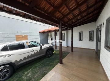 Photo 1 · Casa residencial com 3 quartos sendo 1 suíte disponível para locação e venda no