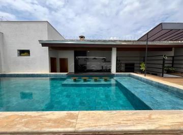 Casa · 360m² · 3 Quartos · 4 Vagas · Casa residencial 3 quartos disponível para venda no bairro Jaraguá em Uberlândia-MG