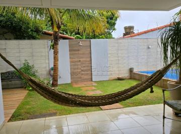 Casa · 360m² · 3 Quartos · 3 Vagas · Sobrado residencial disponível para venda no bairro Praça Santa Mônica em Uberlândia-MG