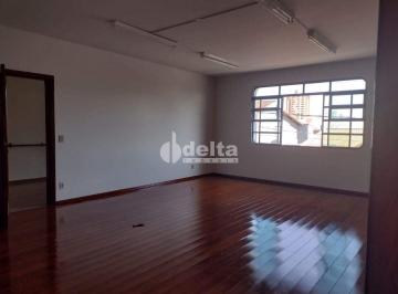 NULL · Prédio comercial disponível para venda no bairro Nossa Senhora Aparecida em Uber