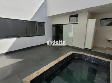 Casa · 250m² · 3 Quartos · 2 Vagas · Casa com 3 quartos sendo 1 suíte disponível para venda no bairro Jardim Europa em Uberlândia MG