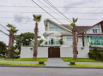 efe47636-10da-4b01-bb41-a7b87adbb150.jpg · Sobrado 2 Quartos Barreirinha 206m²