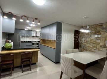 20240319102544858657.jpg · Casa para Venda em Carapicuíba, Jardim Tonato, 3 dormitórios, 1 suíte, 4 banheiros, 2 vagas
