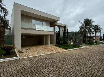 Casa de 3 quartos, Águas Claras · Linda casa com 3 suítes em Arniqueiras