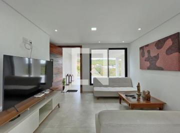 Casa · 250m² · 4 Quartos · 5 Vagas · Casa à Venda - Centro, 4 Quartos, 250 m² - Betim