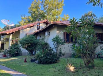 Casa · 230m² · 3 Quartos · 2 Vagas · Casa 3 quartos com Terreno de 2.800m² em Porto Alegre