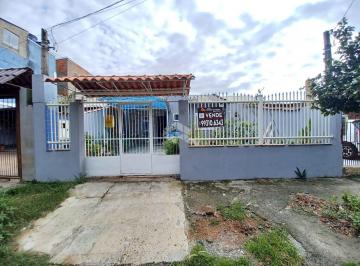 685902_i6652TbSUuE3989q_68590267d1d4100c46b.jpg · Casa térrea com 3 dormitórios, 2 banheiros, 2 vagas 120m² área construída Bairro Mato Grande/Canoas