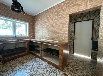 ddvw9sg2odqwyzc3ntlmzjm4_md · Casa no Estilo Tradicional Americano à Venda no Condomínio Village Vert