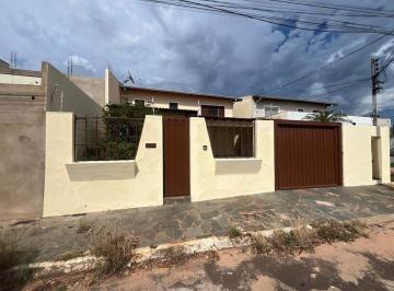 Casa · 256m² · 1 Quarto · Sobrado à venda, 1 quarto, 3 suítes, Jardim Monte Líbano - Campo Grande/MS