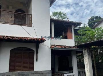 Casa · 206m² · 3 Quartos · 2 Vagas · Oportunidade Única - 3 Imóveis pelo Valor de 1!!