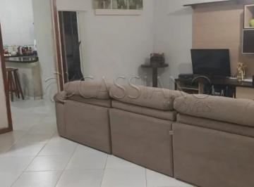 Casa · 175m² · 3 Quartos · 3 Vagas · Casa/Sobrado à venda de 300m² | 03 dormitórios, sendo 02 suítes e 03 vagas de garagem | Residencial 