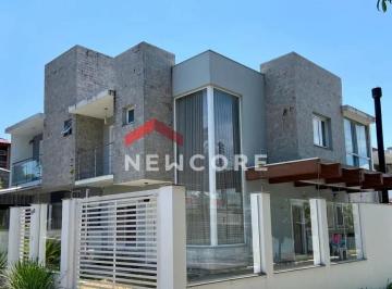 Casa · 175m² · 3 Quartos · 2 Vagas · Casa em  Rua Rio Negro - Igara - Canoas/RS