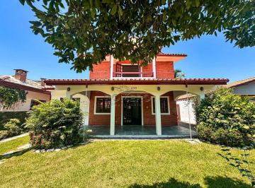 Casa · 174m² · 7 Quartos · 2 Vagas · Casa com 7 quartos, Condomínio Lagoinha, Ubatuba - R$ 2.29 mi, Cod: 2552