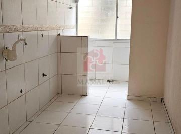 Apartamento · 2 Quartos · Apartamento térreo de 2 dormitórios com vaga no Bairro Camaquã