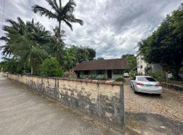 Casa · 4358m² · 3 Quartos · 1 Vaga · Espeço Residencial/Comercial
