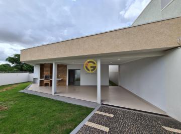 Casa · 135m² · 3 Quartos · 2 Vagas · CASA DE ESQUINA, 3 QUARTOS, 1 SUÍTE, ÁREA GOURMET E QUINTAL AMPLO NO SETOR FAIÇALVILLE GOIÂNIA -