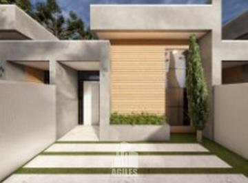 24408788_4.jpg · Casa com piscina, 2 suítes, na planta, em Canoas
