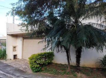 Foto 01 · Imperdível casa à venda em Atibaia-SP, Jardim Maristela: 4 quartos, 1 suíte, 2 salas, 3 vagas de gar