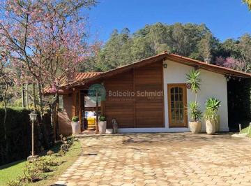 Casa · 1100m² · 6 Quartos · Conjunto de 3 casas charmosas em Santo Antonio do Pinhal