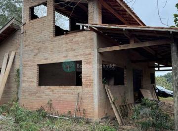 Casa · 1682m² · 2 Quartos · 4 Vagas · Casa Proximo ao Centro, Santo Antônio do Pinhal