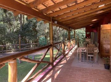 Casa · 1400m² · 2 Quartos · Um Refúgio de Elegância nas Montanhas: Casa Pronta para Morar e