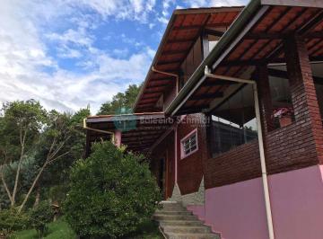 Casa · 1000m² · 4 Quartos · 6 Vagas · Casa Exclusiva com Vista e Estilo
