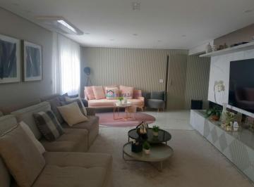 Apartamento · 205m² · 3 Quartos · 4 Vagas · Apartamento 3 quartos sendo 3 suítes e 4 vagas de garagem