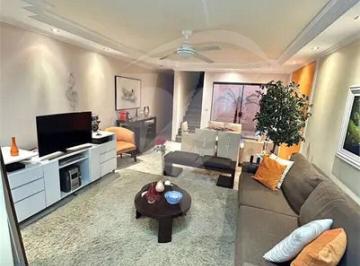 Casa · 196m² · 3 Quartos · 3 Vagas · Sobrado 3 quartos, sendo 1 suíte, 3 vagas de garagem , Próximo ao Shopping Metro Tucuruvi