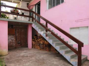 Casa · 215m² · 3 Quartos · 3 Vagas · Casa independente à venda no bairro Pétropolis