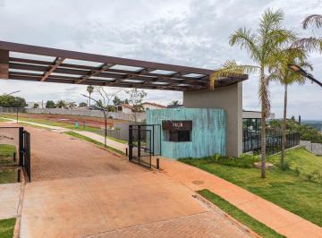 Terreno · 648m² · O futuro vai bater na sua porta. Assim que houver uma.