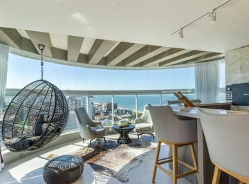 Apartamento · 240m² · 4 Quartos · 4 Vagas · Cobertura com 3 suítes à venda na Praia Brava - Brava Beach