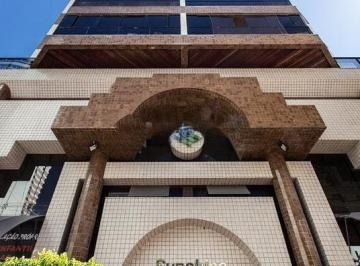 Apartamento · 184m² · 4 Quartos · 2 Vagas · Apartamento mobiliado de alto padrão com 4 suítes e localizado no Centro - Balneário Camboriú - SC