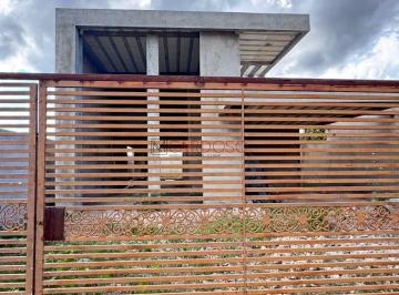 Casa · 400m² · 3 Quartos · 4 Vagas · Casa Ampla com Piscina na Ponte Alta do Gama – Oportunidade Única